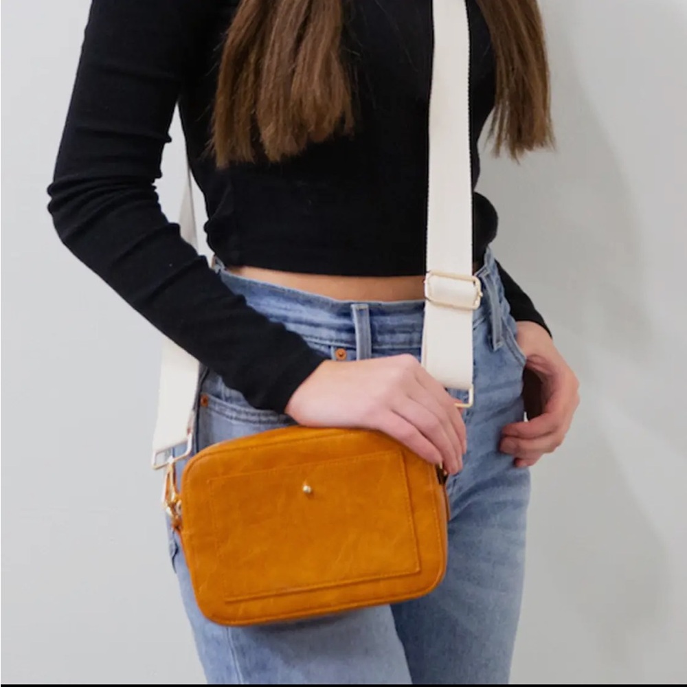 Stylish Tan Crossbody Bag - Picture 2 of 7